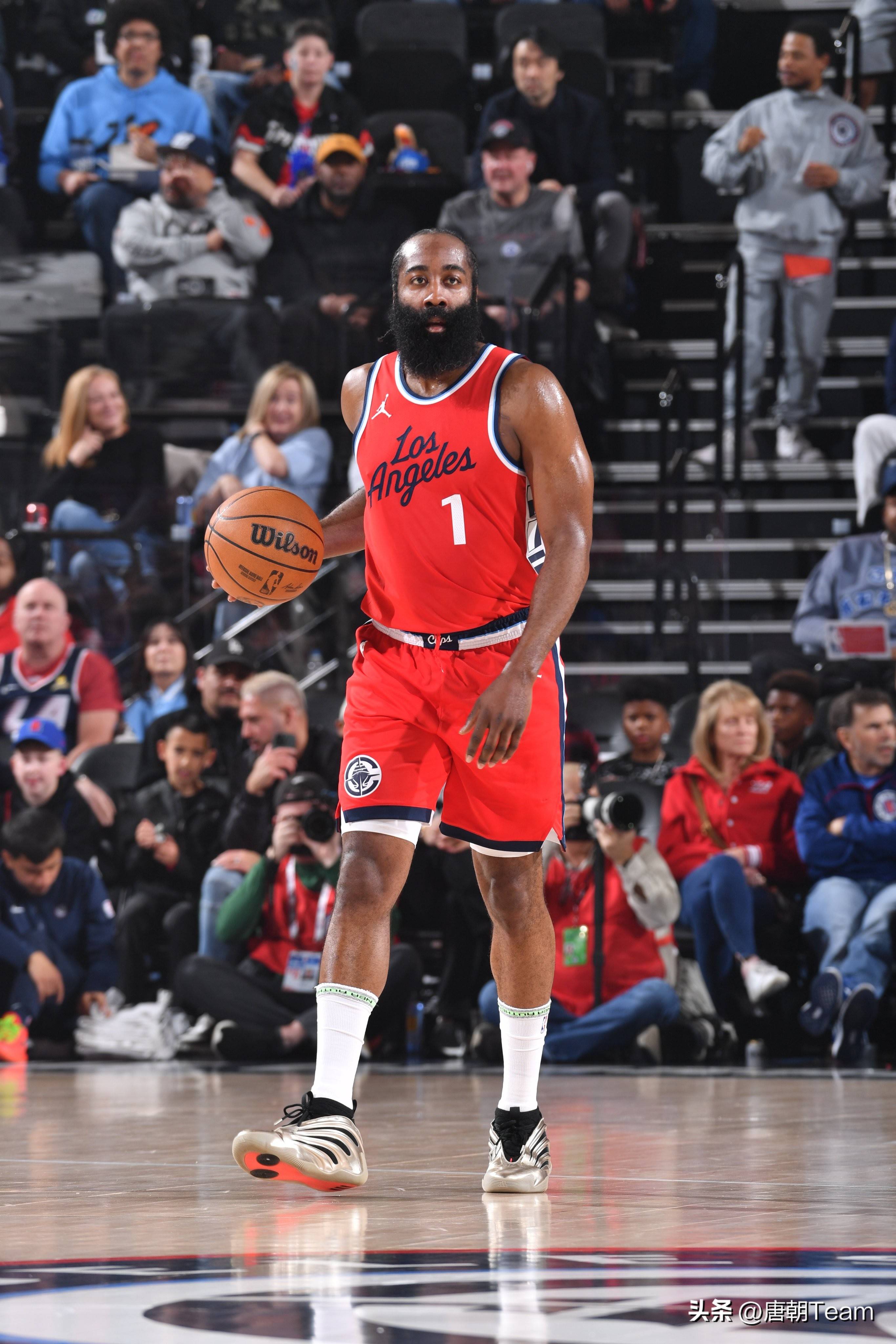 解析科罗拉多洛矶队主场空气稀薄程度对曲球变化弧度的减弱效应